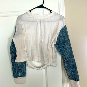White top with Jean sleeves